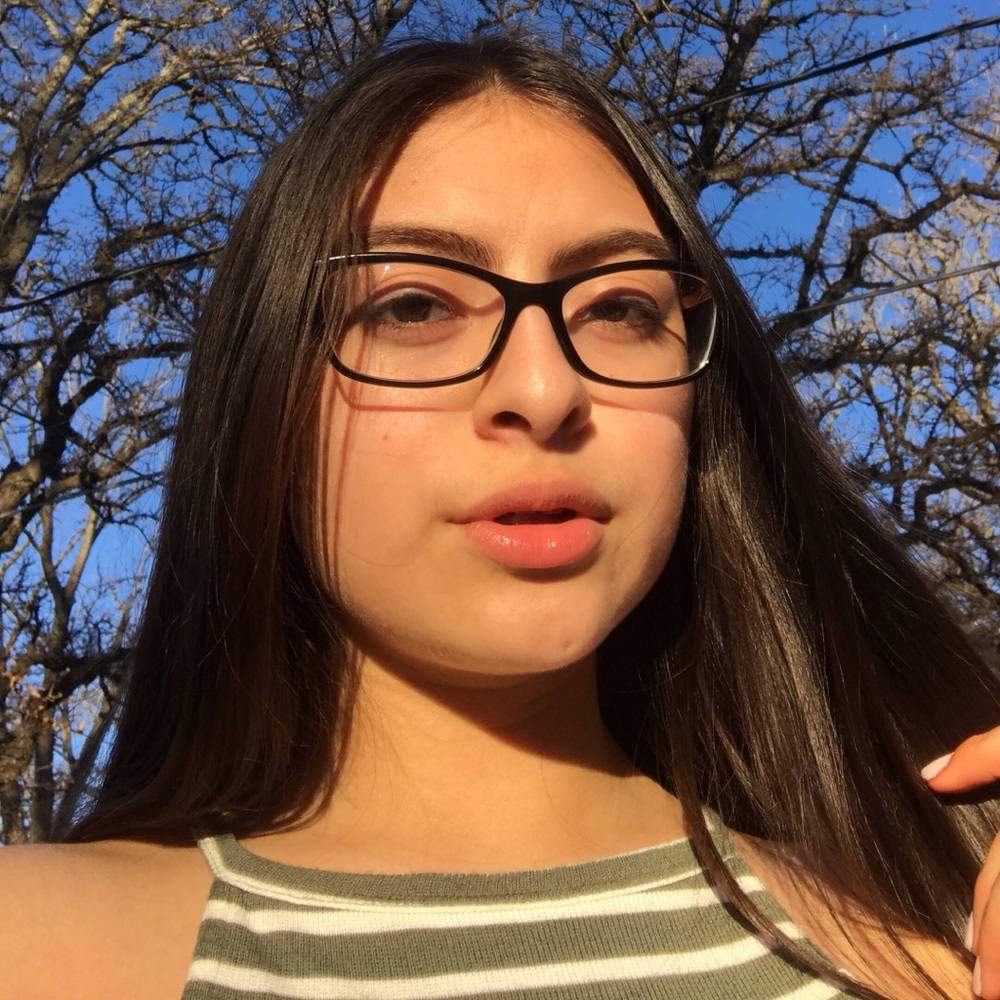 Meet your Posher, Nyomi